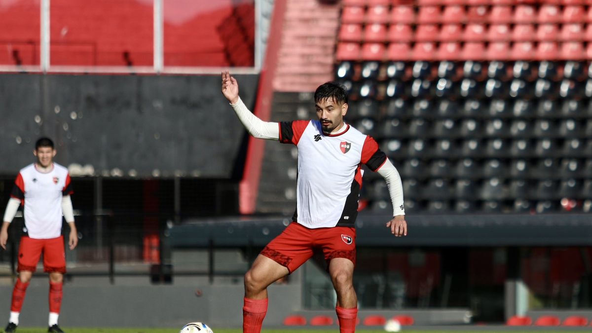 Newell's va al último amistoso con más dudas que certezas antes del Clausura