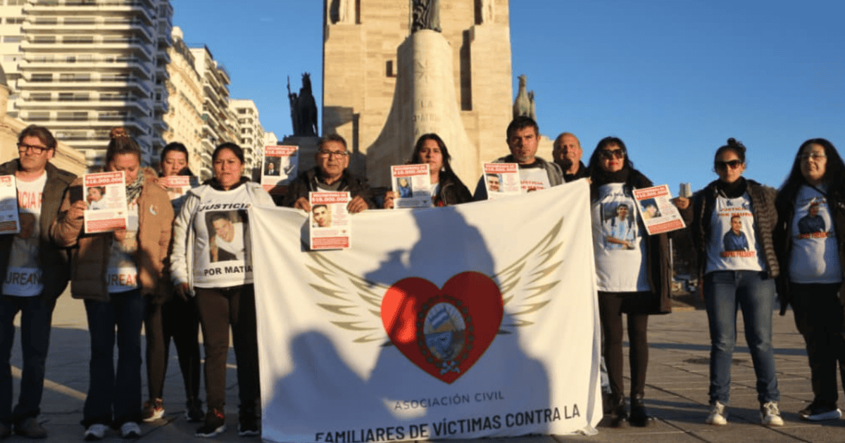 Rosario conmemoró el Día del Familiar de Víctimas de Inseguridad en el Monumento