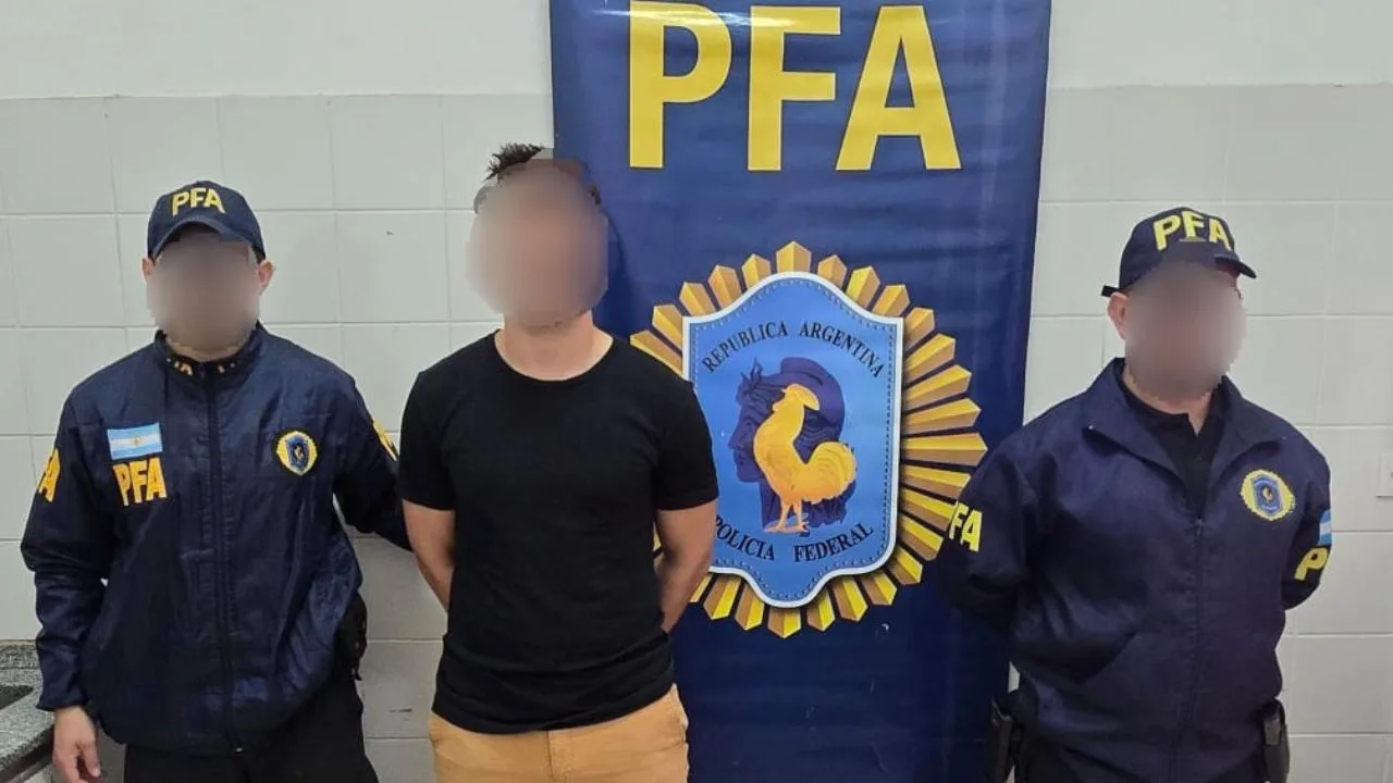 Allanamientos en Rosario: detienen a familiar de Andrés Lux por cripto
