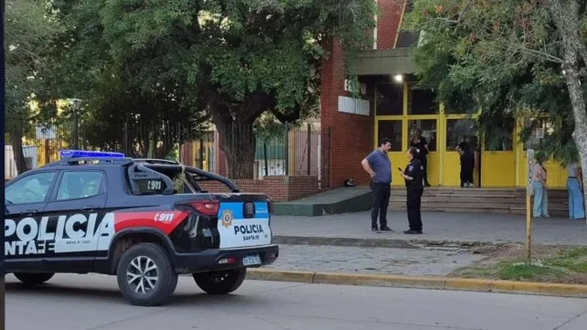 Más de 400 amenazas falsas a escuelas en Santa Fe tras el ataque de San Cristóbal