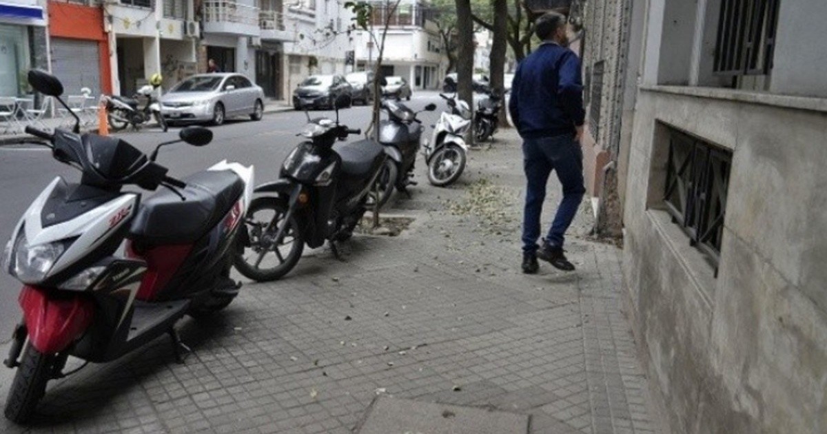 Rosario aprueba boxes de estacionamiento para motos en obras de construcción