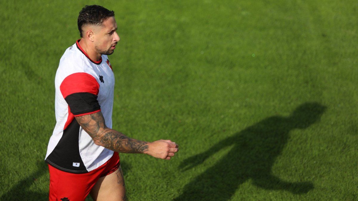 Armando Méndez se va a Paraguay y Newell's gana un cupo para reforzarse