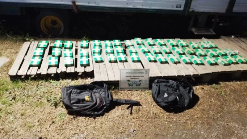 Rosario: detienen camionero boliviano con 52 kilos de cocaína en ruta 34