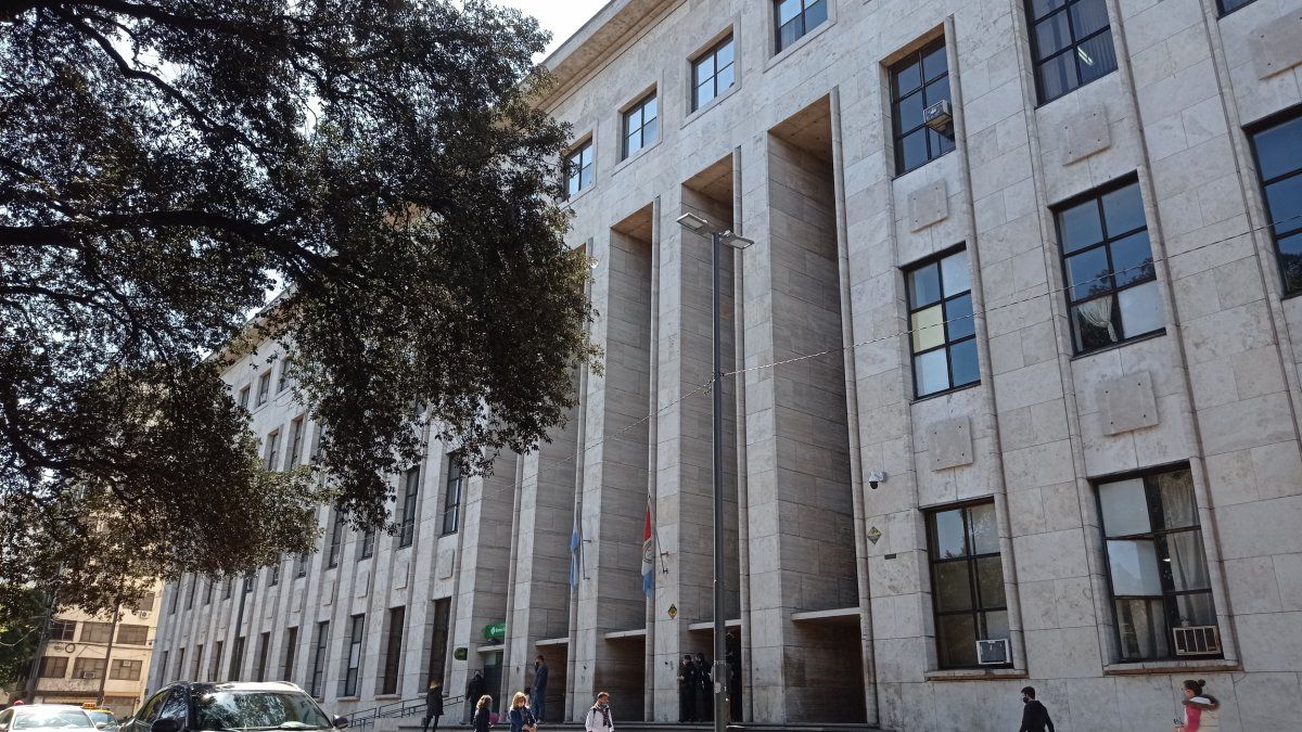 Camionera rosarina denuncia que la encerraron y la obligaron a renunciar estando enferma