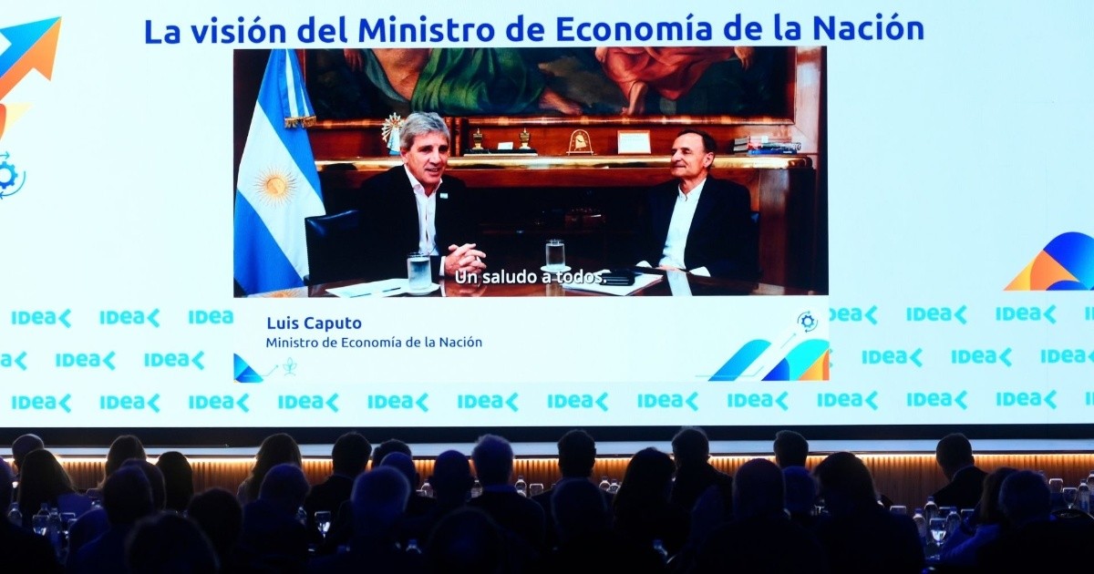 Caputo anticipó más reformas: 'Continuaremos bajando impuestos y regulaciones'