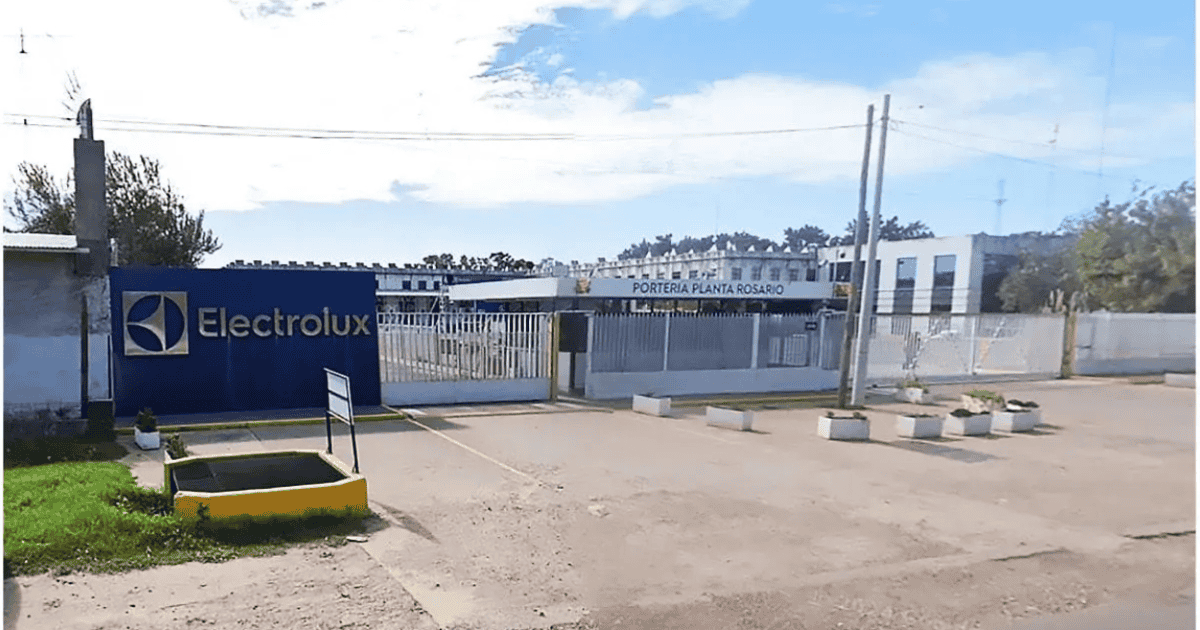 Cierre de Electrolux en Rosario: 'reacomodamiento' de la economía