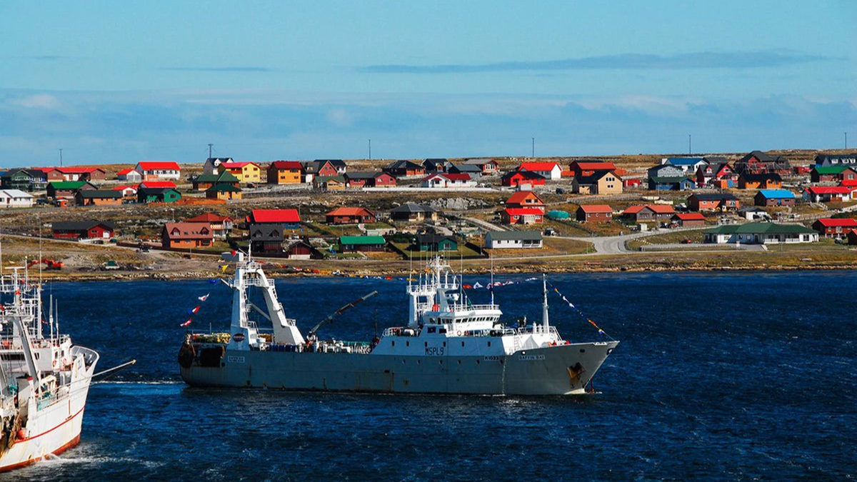 Argentina endurece las sanciones a petroleras que operen en Malvinas sin permiso