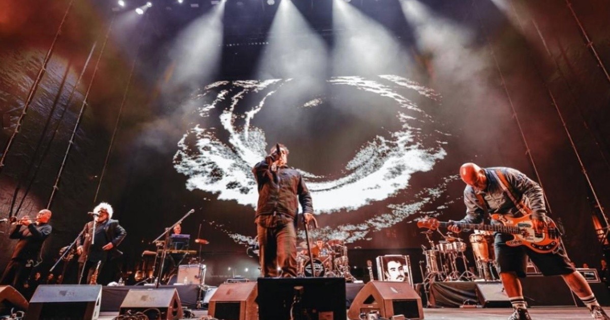 Los Fabulosos Cadillacs cierran con todo el festival Noches del Lunario en Rosario
