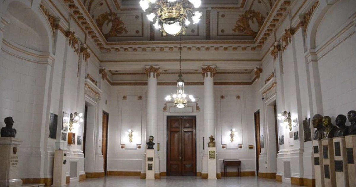 Pullaro inaugura el Senado renovado de Santa Fe y retoman las sesiones