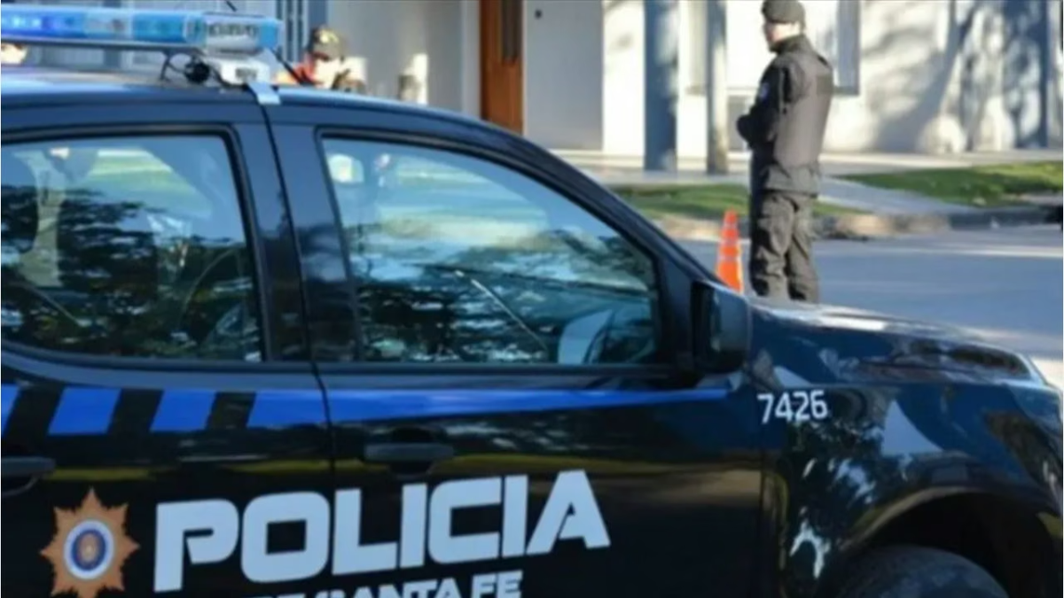 Niño llevó un revólver al jardín en Rosario: hallaron el arma en su cartuchera