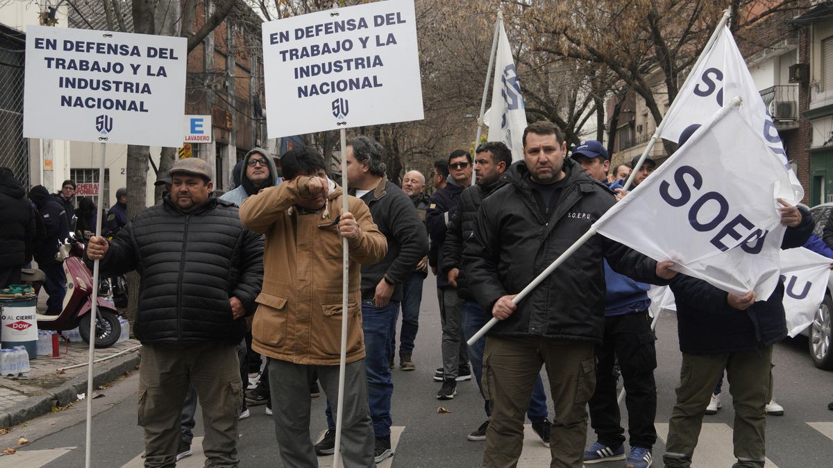 Tregua en el conflicto por los despidos de Pampa Energía en Puerto San Martín