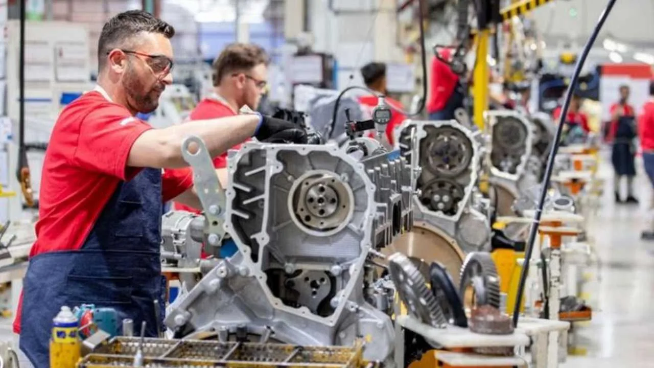 Industria autopartista perdió 4.100 empleos en un año: cayó 7,7% el sector