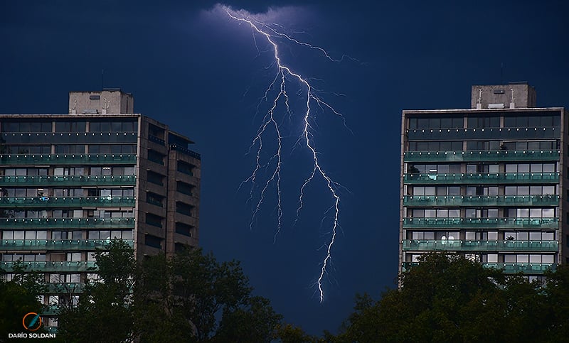 Rosario: alerta naranja por tormentas, granizo y ráfagas de 90 km/h