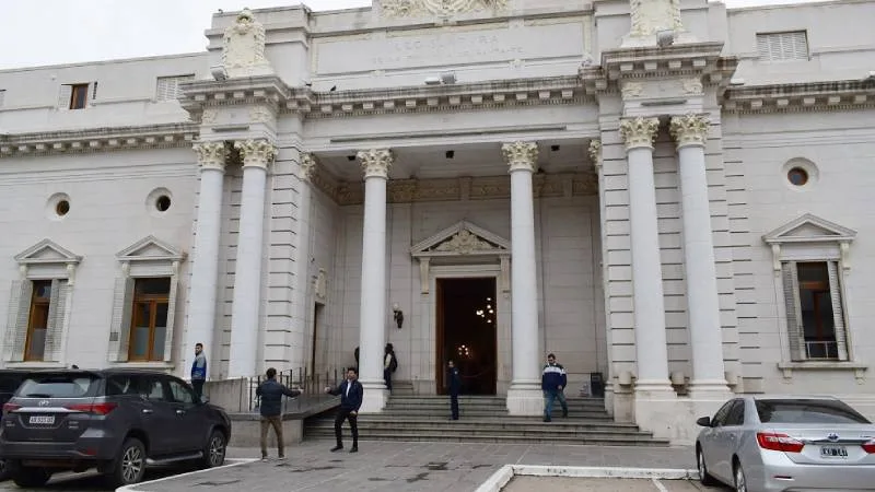 Santa Fe: Diputados debate paquete de seguridad con interna oficialista