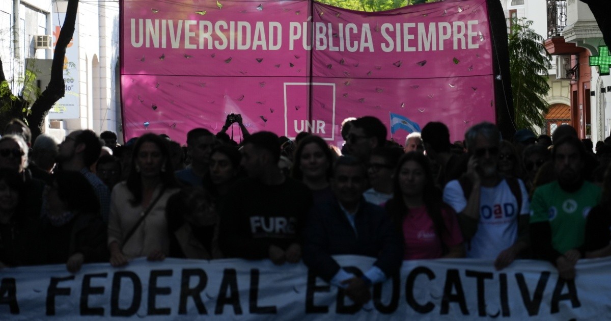 UNR Rosario: docentes votaron paro por tiempo indeterminado por presupuesto