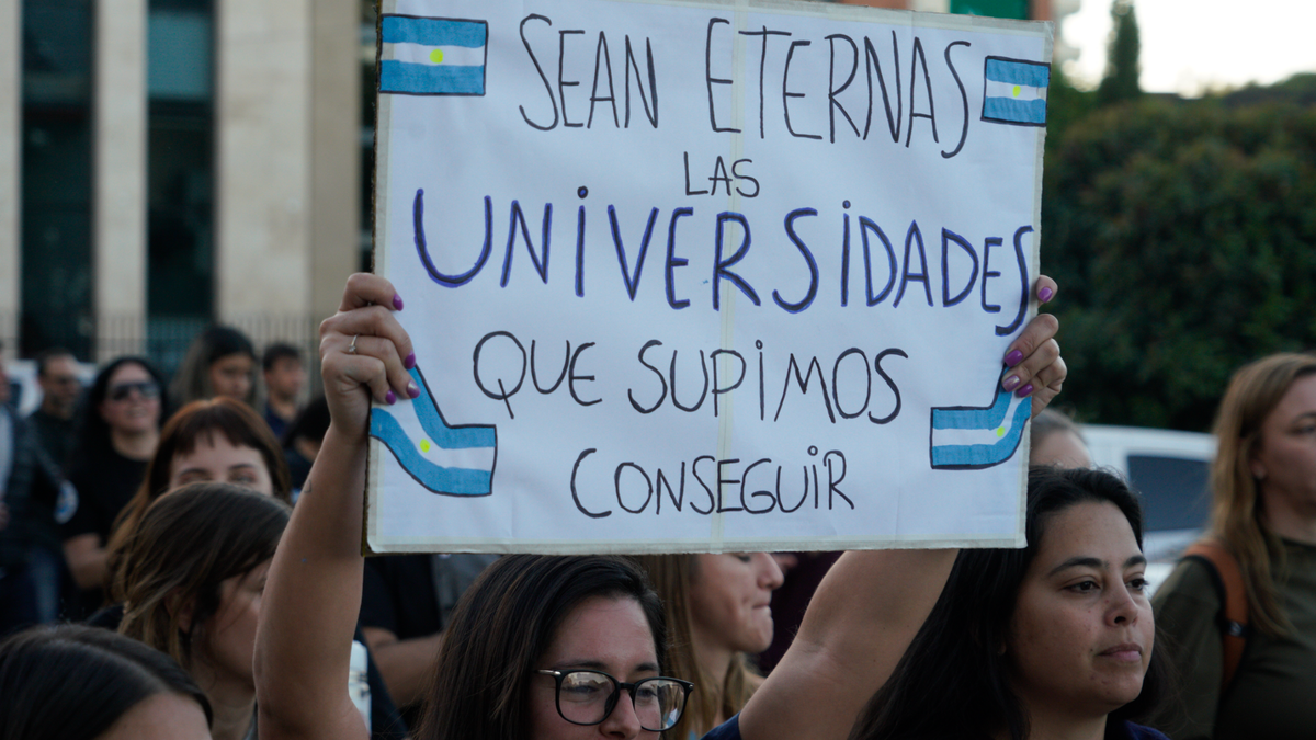 Paro docente universitario en Rosario: 27 y 28 de agosto, 48 horas de huelga