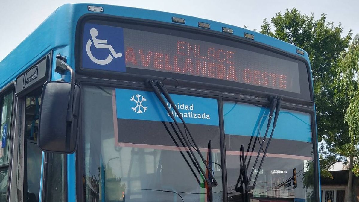Dos líneas de colectivo cambian su recorrido en el oeste de Rosario desde el lunes