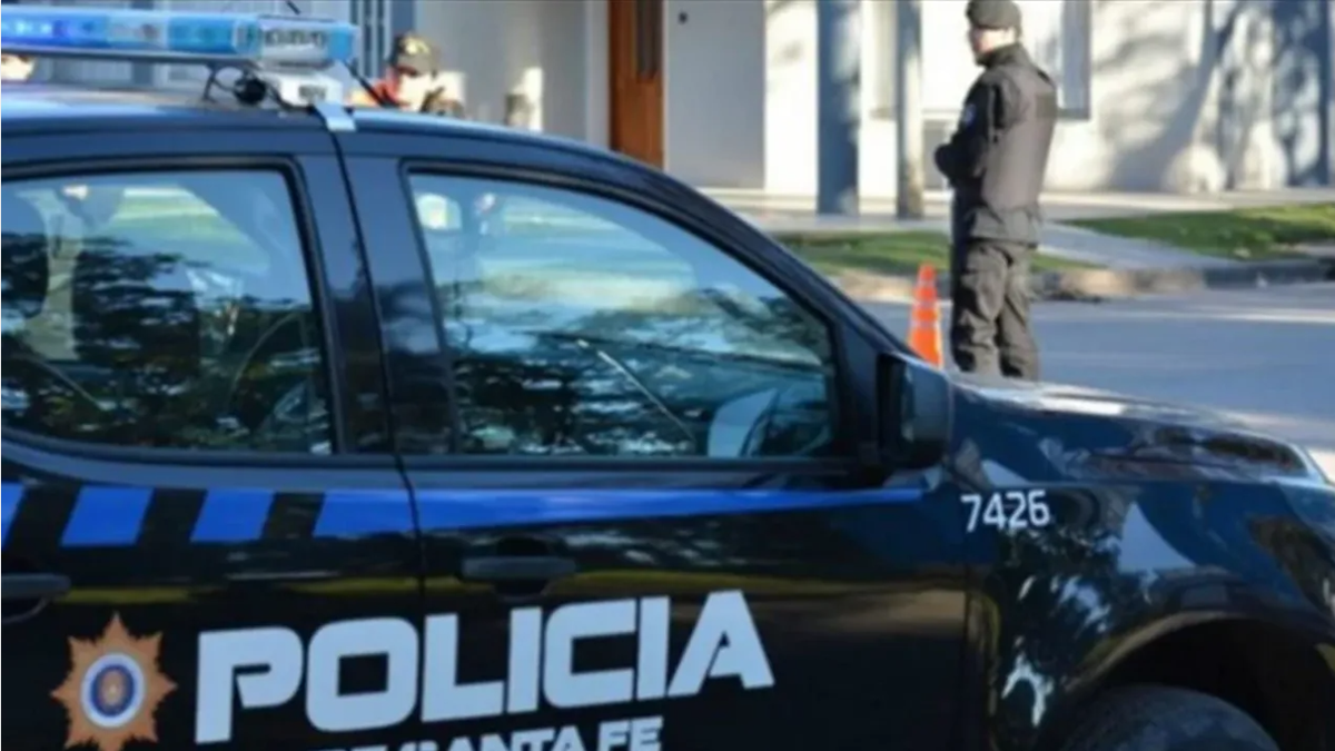 Amenazas en Rosario: dos escuelas y un colectivo recibieron mensajes intimidantes
