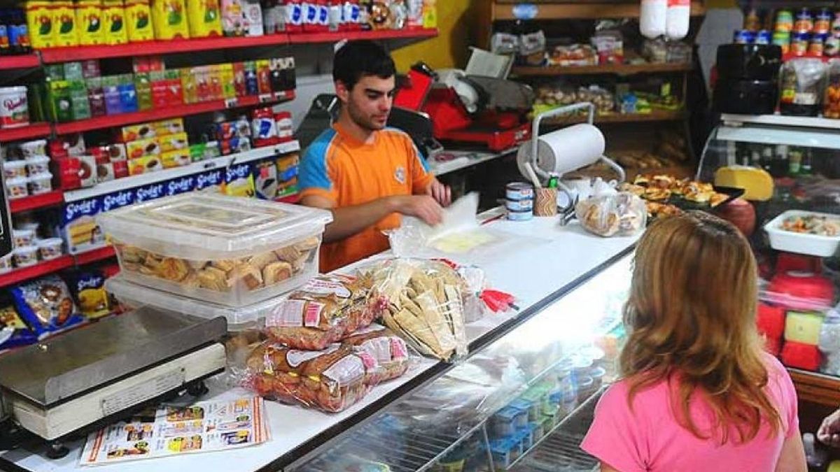 Rosario: cierran comercios de cercanía por caída del consumo y gastos fijos