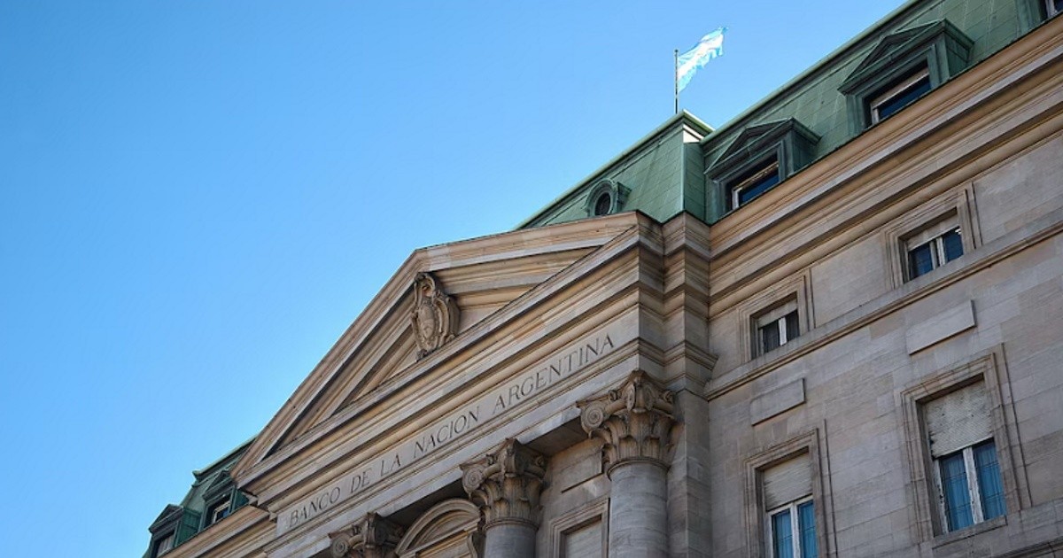 Banco Nación baja tasas para refinanciar deudas ante mora récord en Argentina