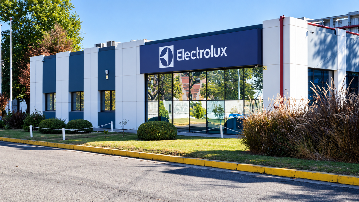 Electrolux cerró su planta de Rosario: 200 despedidos y bronca por la forma