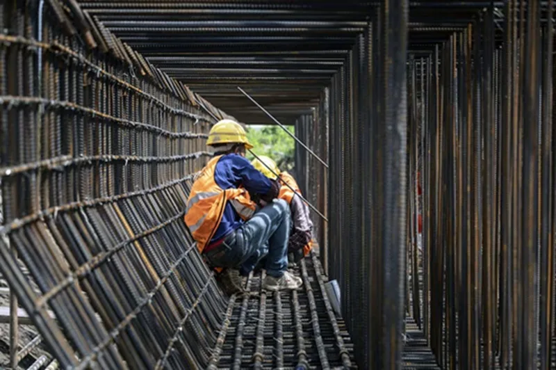 El empleo registrado cayó 109.700 puestos en un año: el sector privado lidera la baja