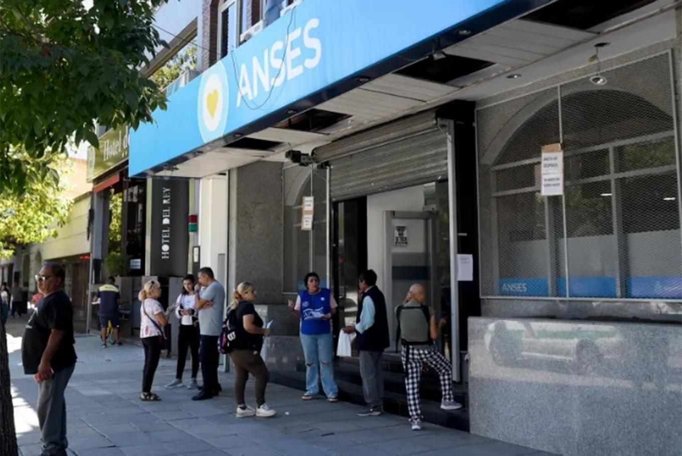 Jubilados en Santa Fe: bono de agosto confirmado y nuevo haber mínimo
