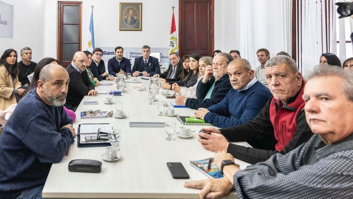 Paritaria estatal en Santa Fe: el gobierno provincial presentará su oferta salarial