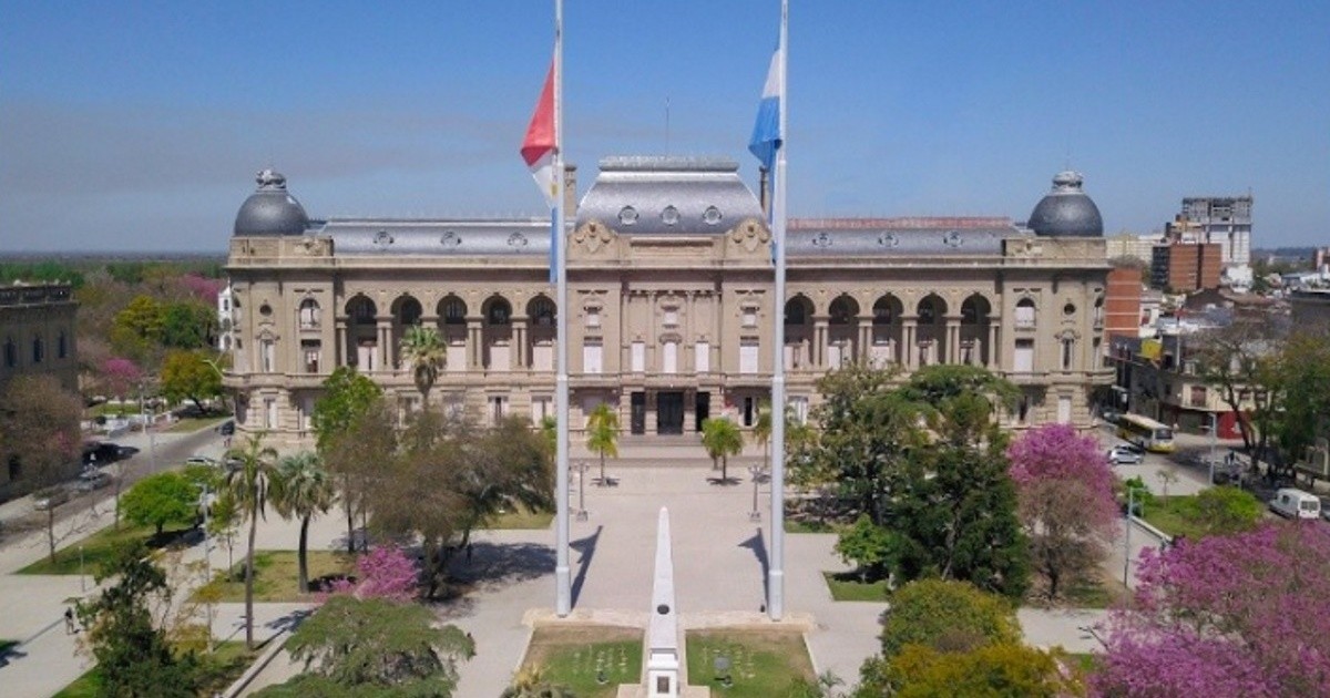 Santa Fe dará por decreto el aumento docente que Amsafé y Sadop rechazaron