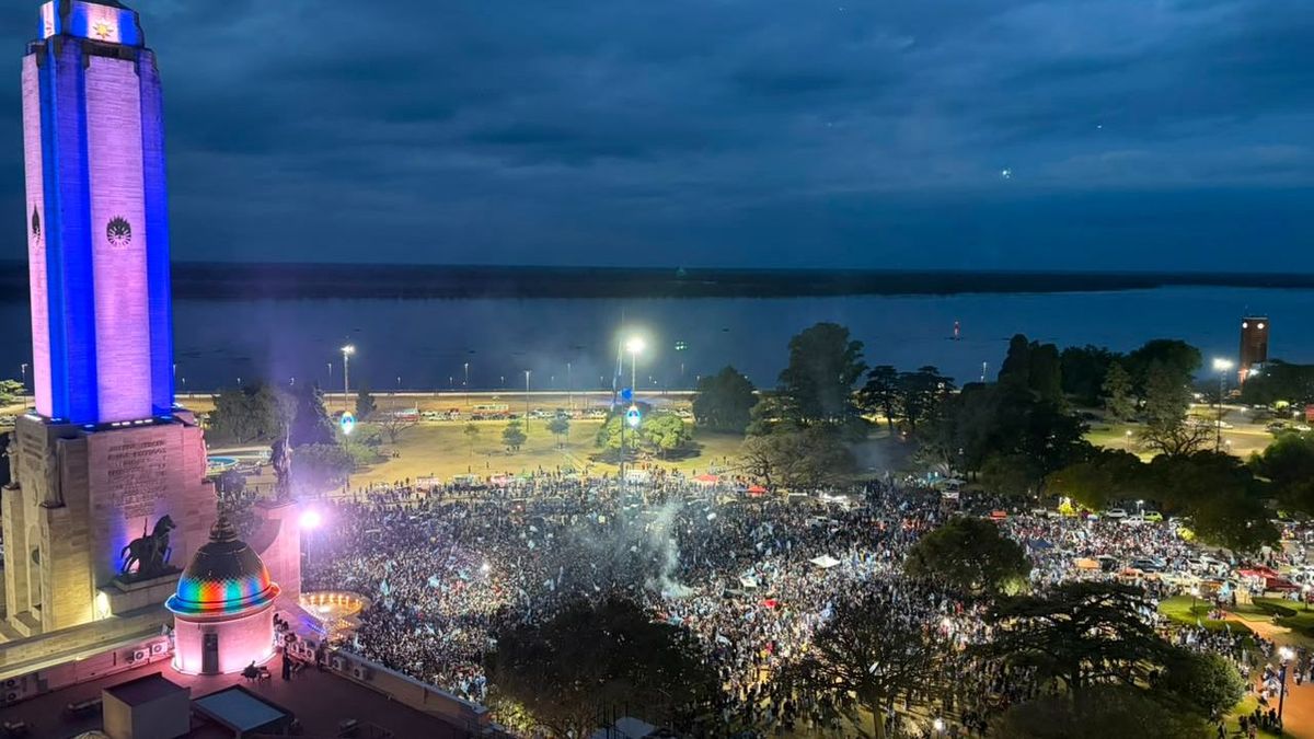 Argentina finalista del Mundial 2026: Rosario festeja en el Monumento