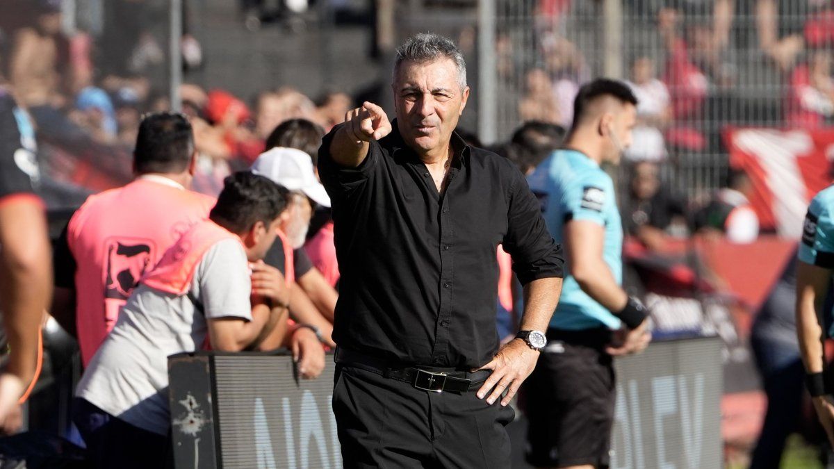 Newell's sin tres titulares ante Unión: las lesiones que complican a la Lepra