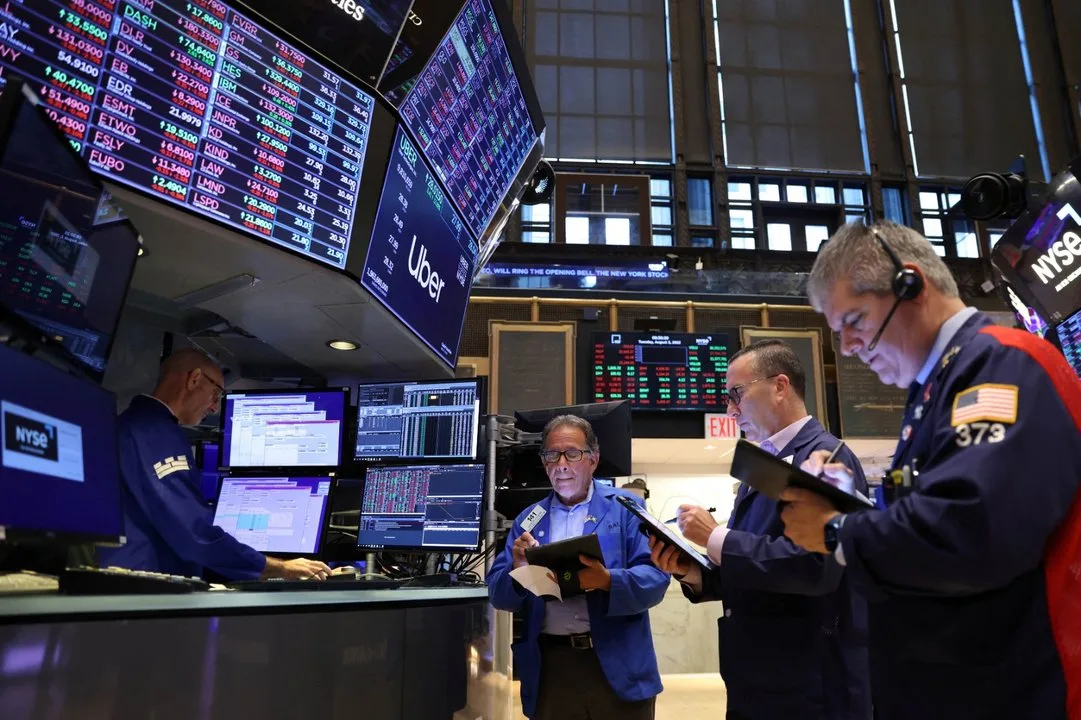 Riesgo país cerró en 684 puntos tras superar los 700: bonos y petróleo