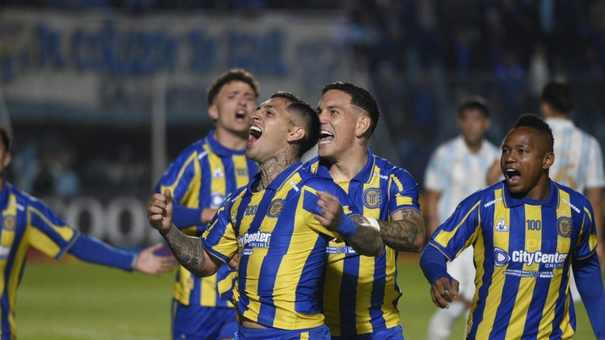 Rosario Central ganó 3-2 en Tucumán y quedó a un punto de los líderes