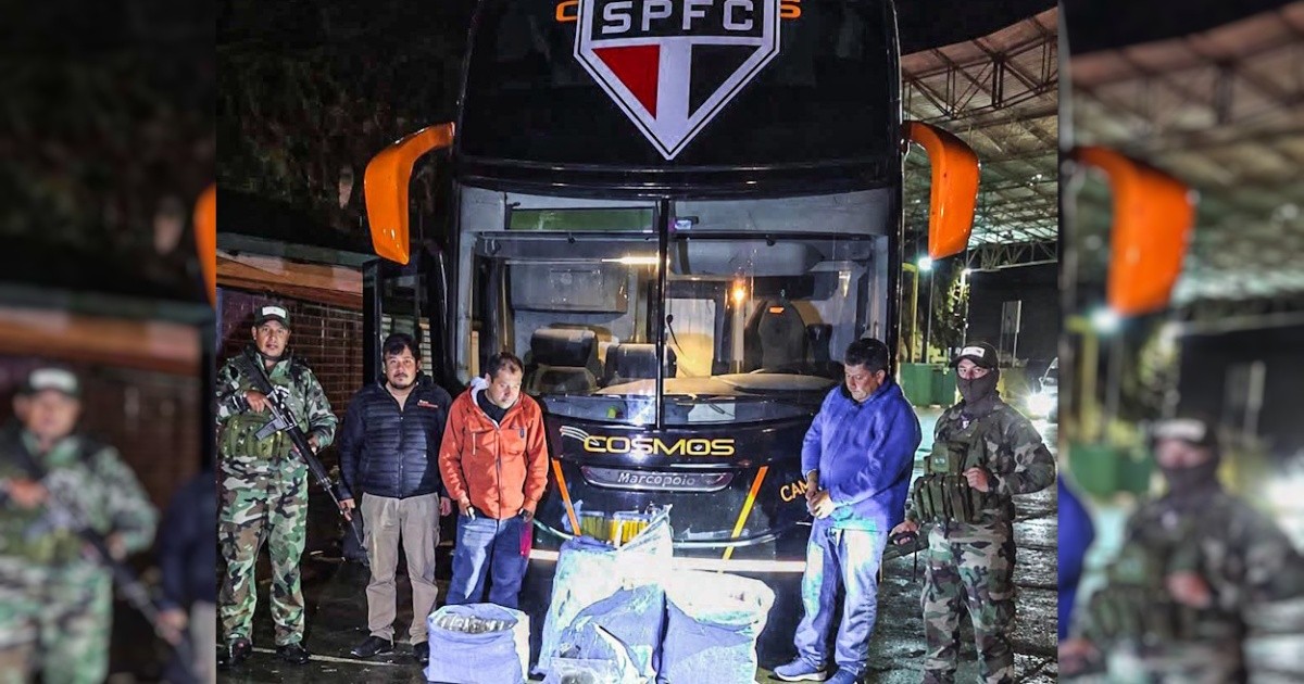 86 kilos de marihuana en el micro de San Pablo: el escándalo antes del partido en Bolivia