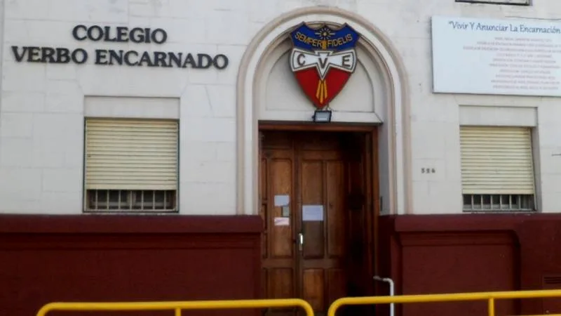 Rosario: denuncian IA para manipular fotos íntimas de alumnas en colegio