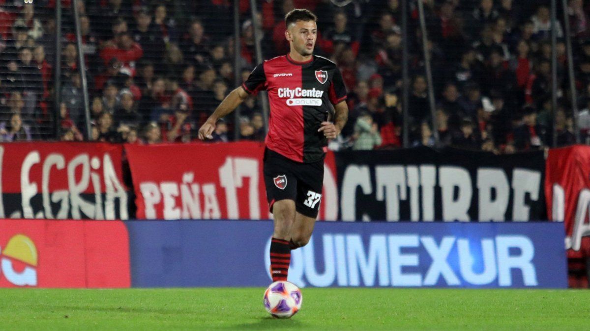 Ian Glavinovich volvió a jugar en Newell's tras un año sin actividad