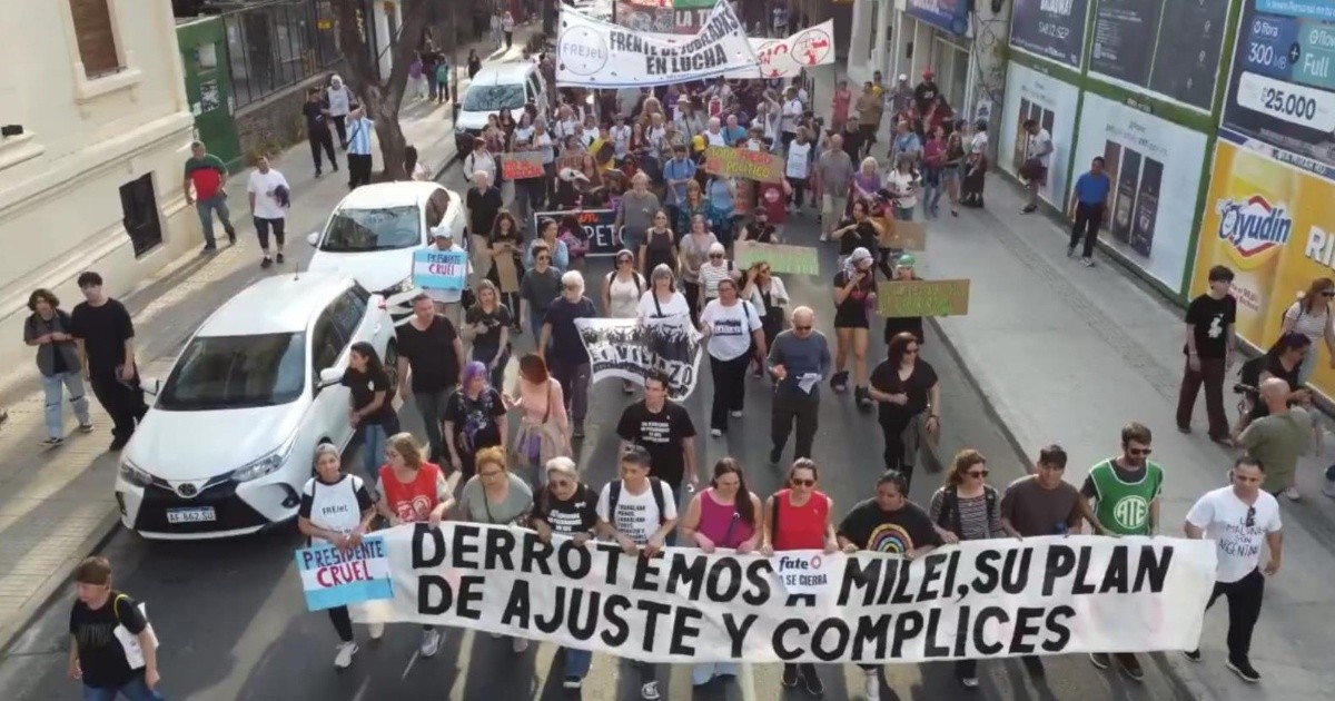 La Marcha de la Bronca llegó a Rosario: miles en las calles contra el ajuste