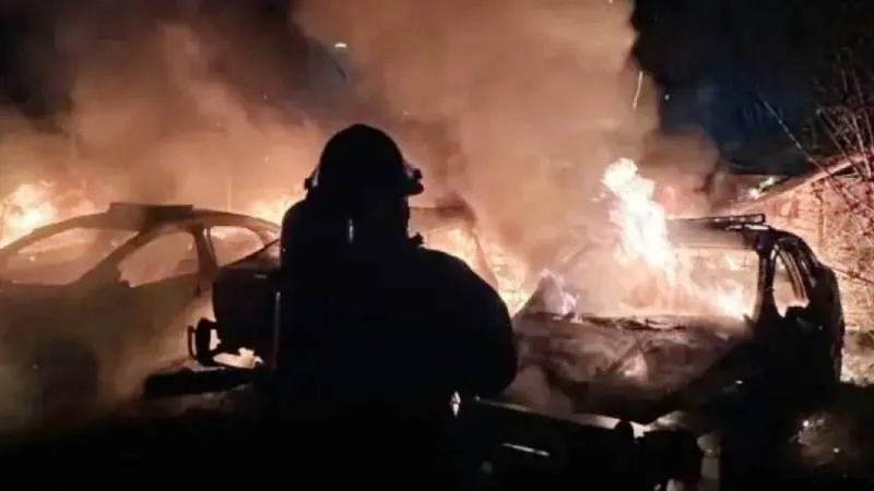 Incendio intencional destruyó siete patrullas policiales en Rosario