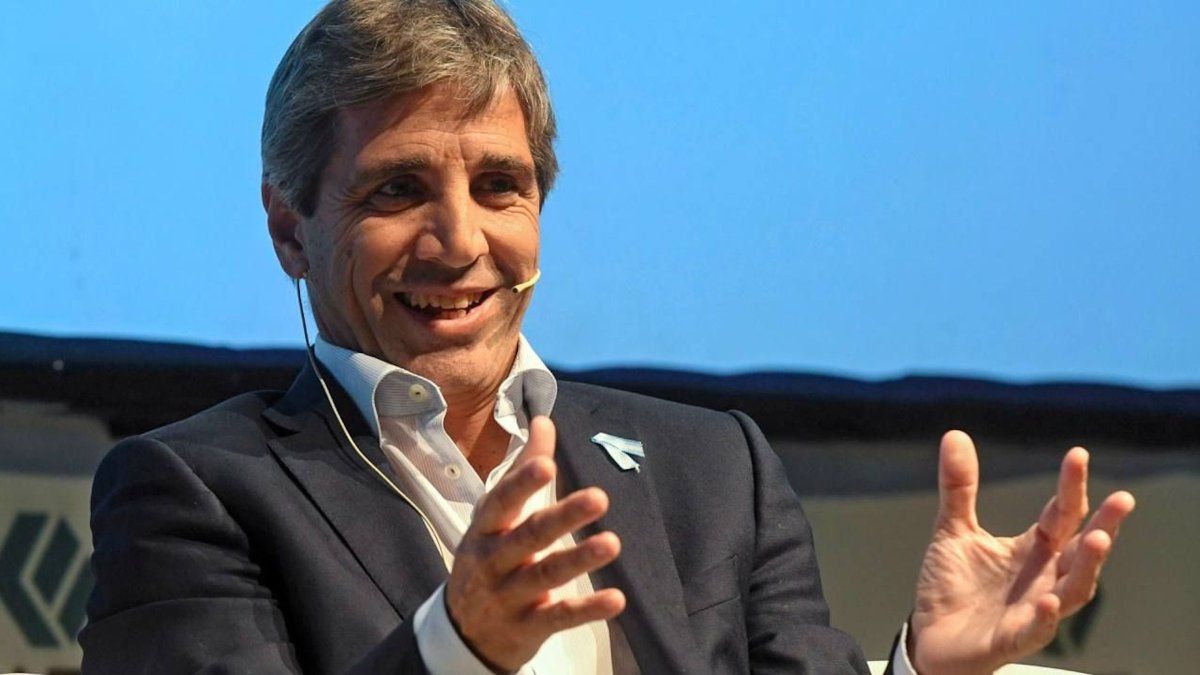 Industriales de Santa Fe repudian a Caputo y exigen políticas para la industria