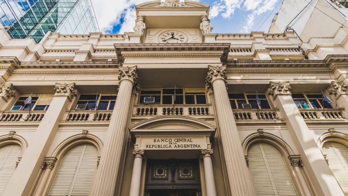 Milei propone reformar el Banco Central: qué cambia y qué impacto tiene en Santa Fe