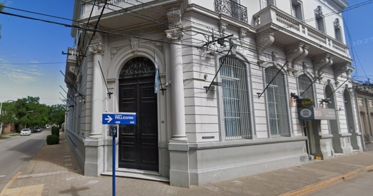 Tesorera del Banco Nación de San Pedro robó 40 millones: las cámaras la filmaron