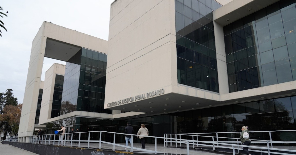 Intimidaron a una familia en el Centro de Justicia Penal de Rosario antes de una audiencia por microtráfico