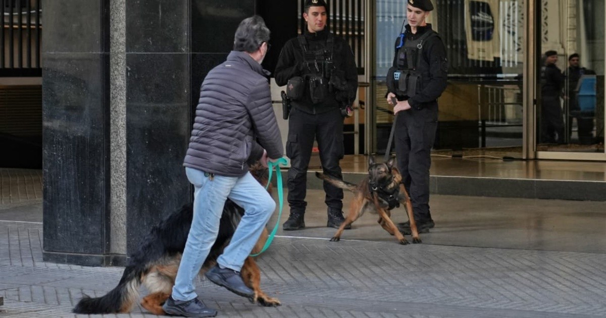 Milei en Rosario: vallado, drones y armas largas en el microcentro