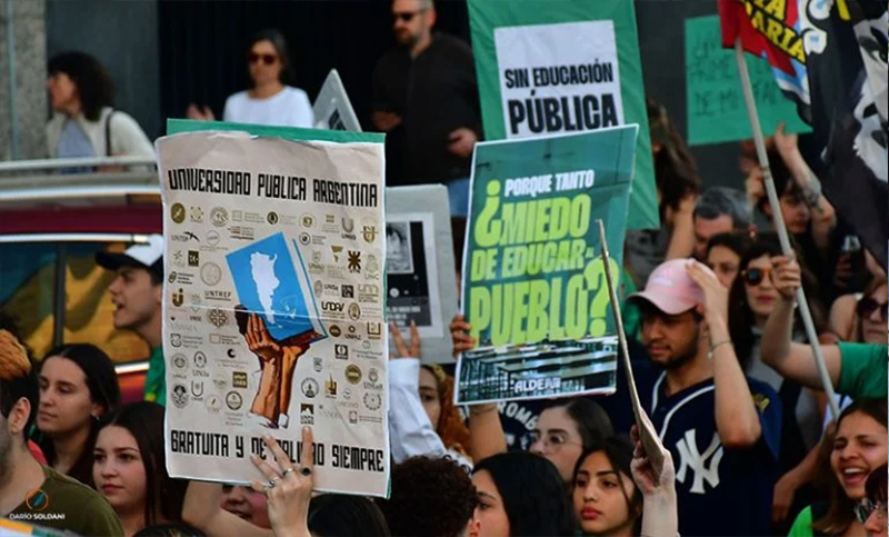 Javkin: destruir la universidad es un suicidio; Rosario marcha