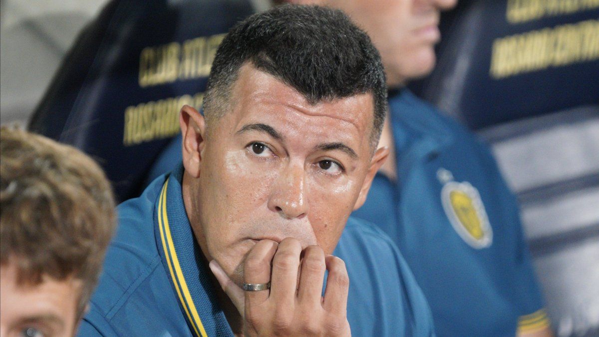 Almirón tras la goleada de Central: 'Se está armando un equipo cada vez mejor'