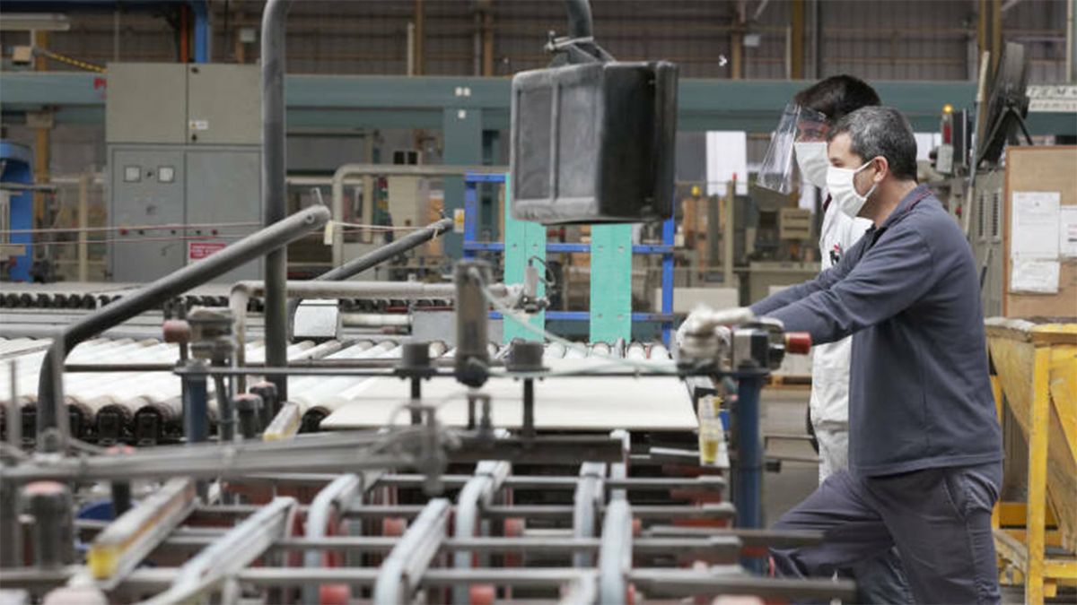 Actividad económica cayó 2,9% en julio: el peor retroceso mensual de 2026