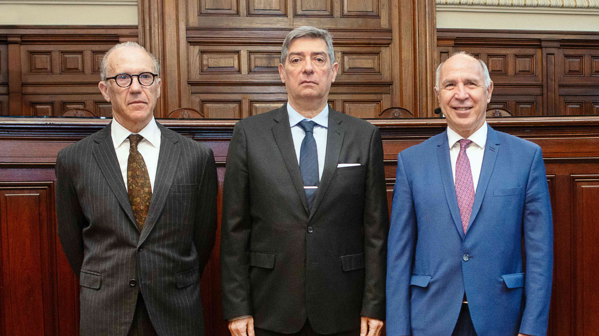 Corte Suprema: restricciones a compra de tierras por extranjeros, Rosario