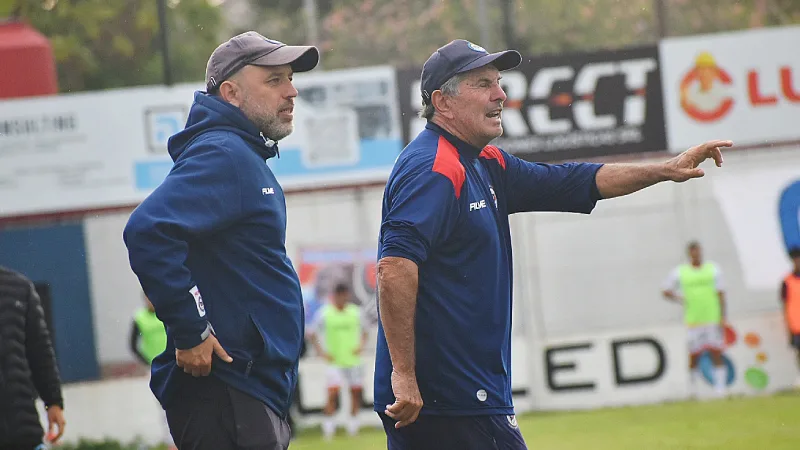 Central Córdoba echó a Teglia y Acoglanis tras seis partidos sin ganar