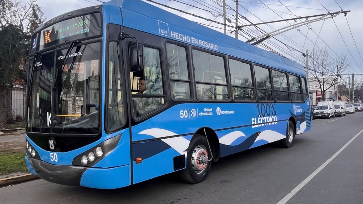 La línea K de Rosario suma dos trolebuses reconvertidos y ya tiene 17 unidades eléctricas