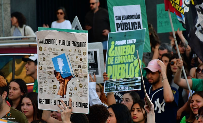 Multa al Gobierno por incumplir Ley de Financiamiento Universitario